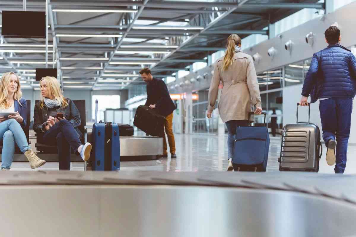 Passeggeri in attesa all'aeroporto