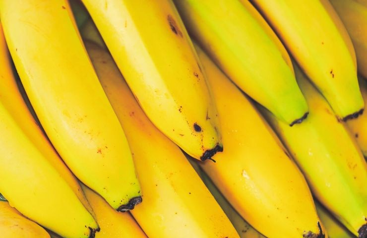 mangiare banane mature o acerbe