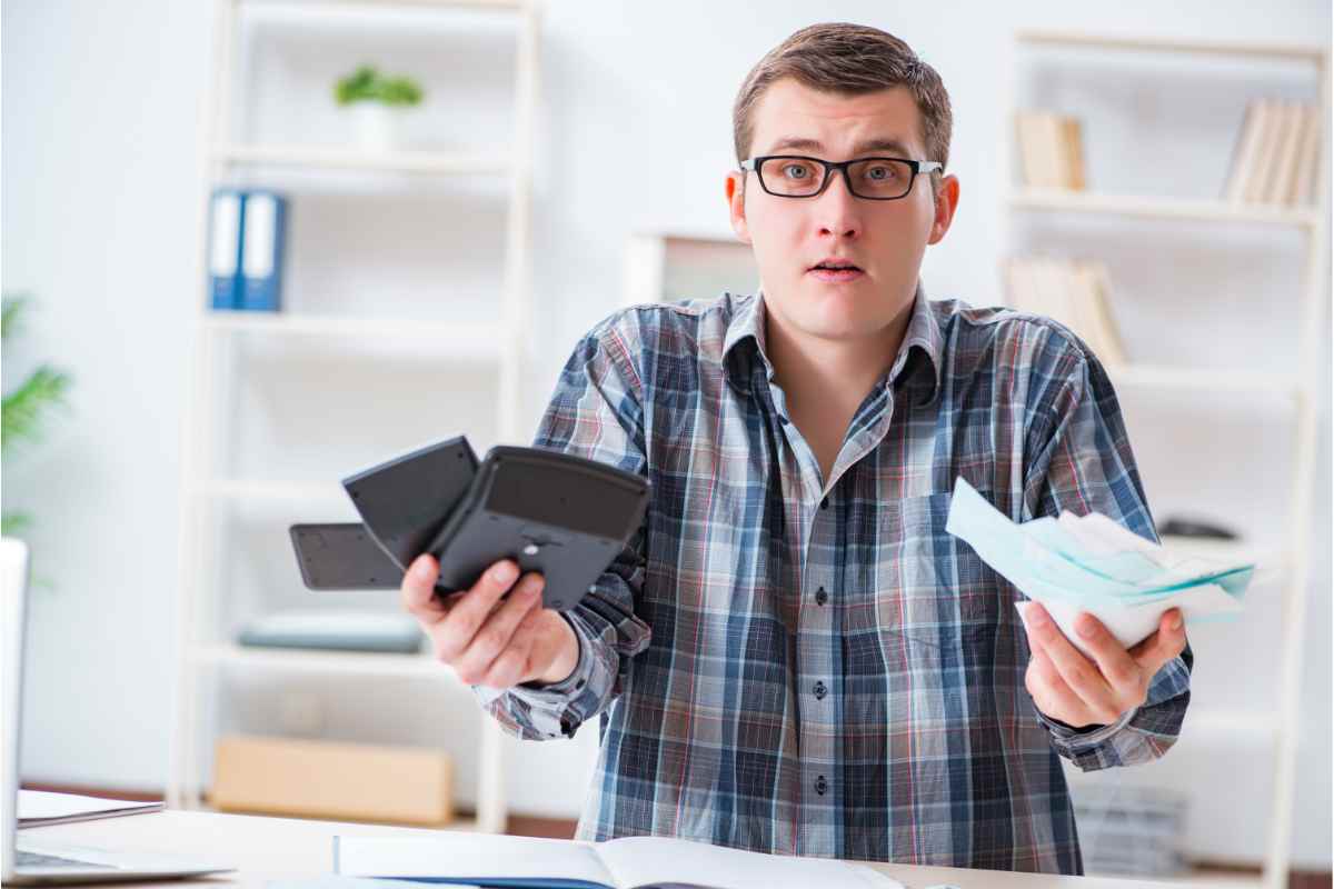 Un uomo interdetto dalla comunicazione del Fisco