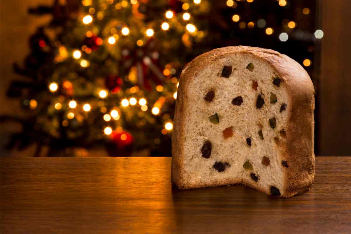 Un panettone aperto